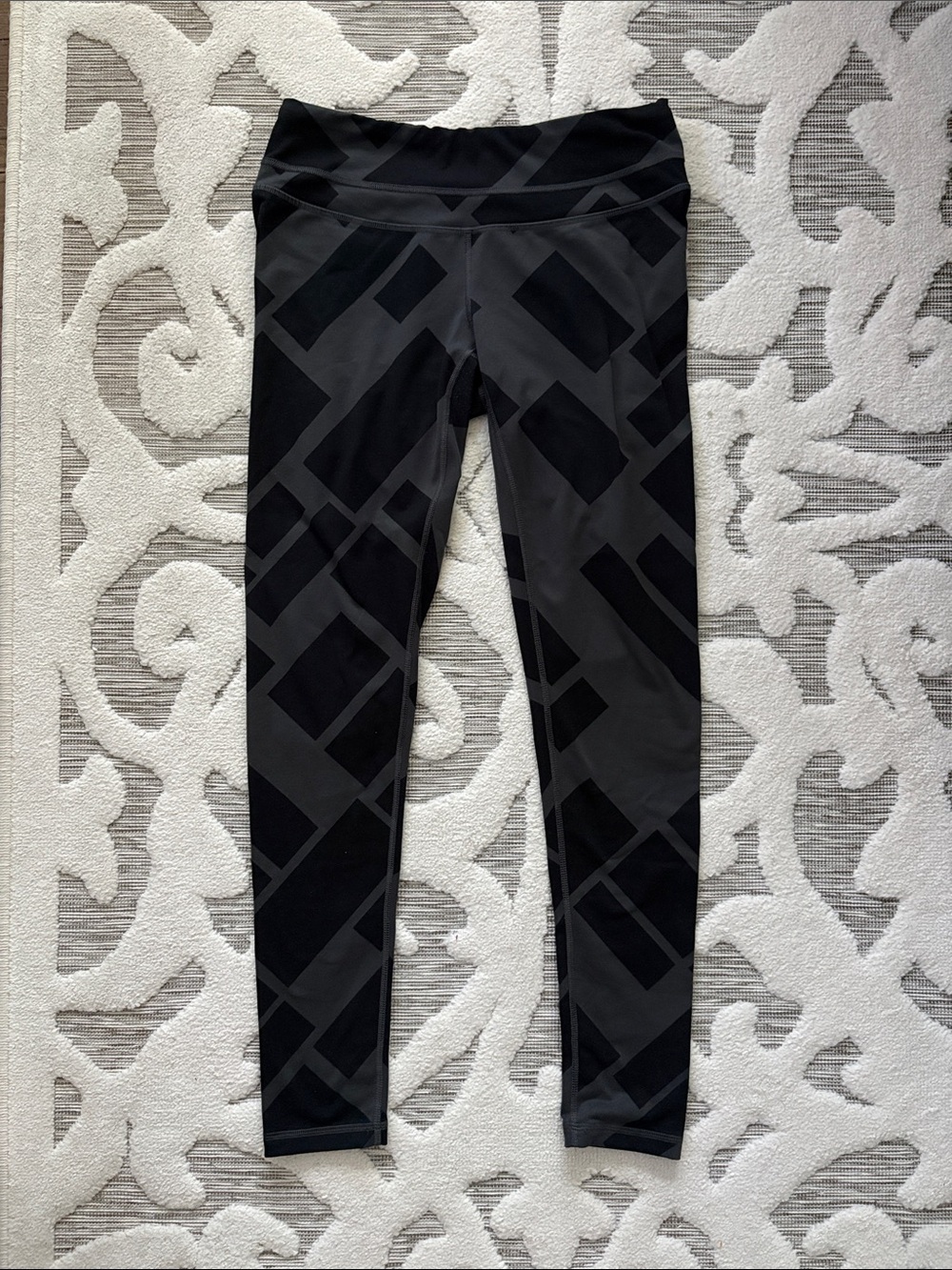 Lucy Black & Dark Gray Geometric Leggings